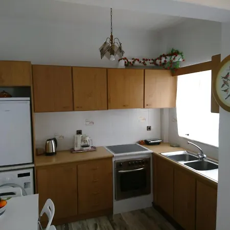 Sunny Family In Chania Close To The Sea *