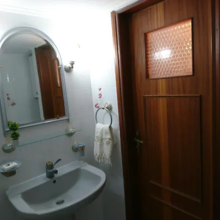 Sunny Family In Chania Close To The Sea