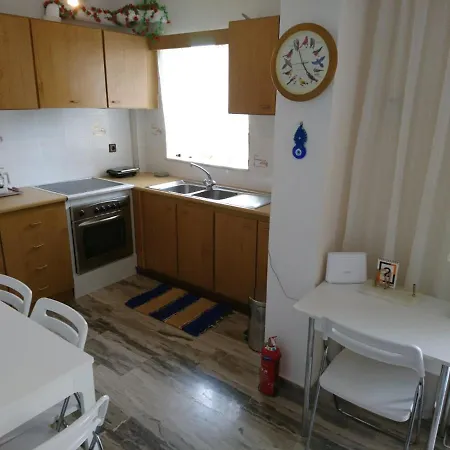 Sunny Family In Chania Close To The Sea *