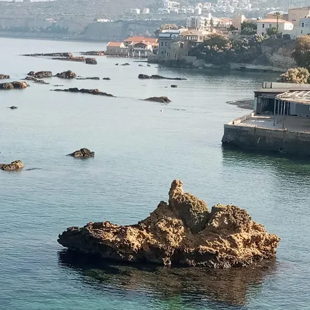 Sunny Family In Chania Close To The Sea