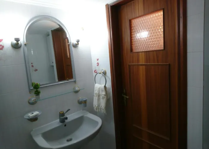 Sunny Family In Chania Close To The Sea