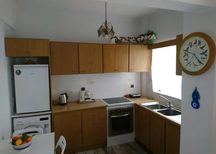 Sunny Family In Chania Close To The Sea *