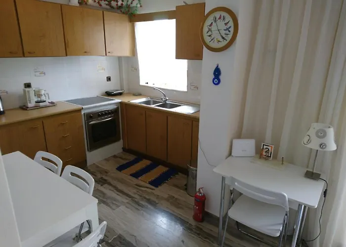 Sunny Family In Chania Close To The Sea *