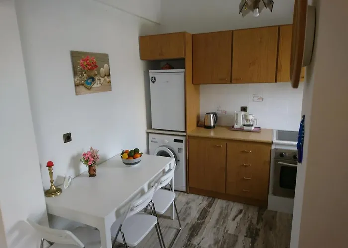 Sunny Family In Chania Close To The Sea *