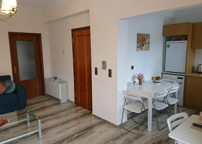 Sunny Family In Chania Close To The Sea *