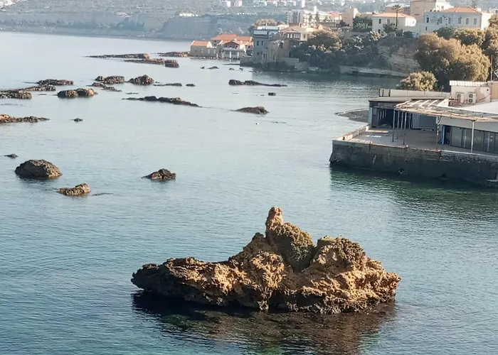 Sunny Family In Chania Close To The Sea